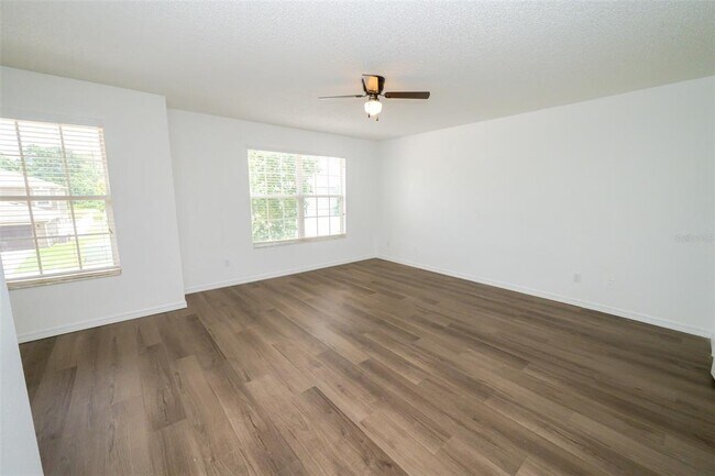 Building Photo - 202 Walnut Crest Run