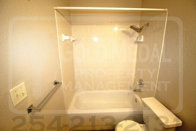 Building Photo - 3410 Cantabrian Dr
