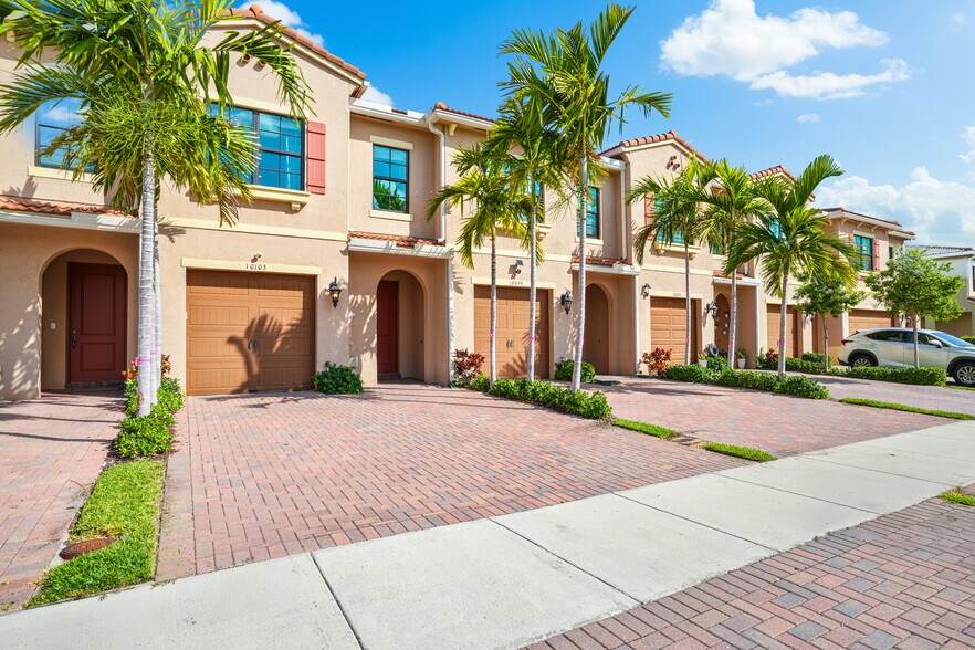 Building Photo - 10103 Akenside Dr