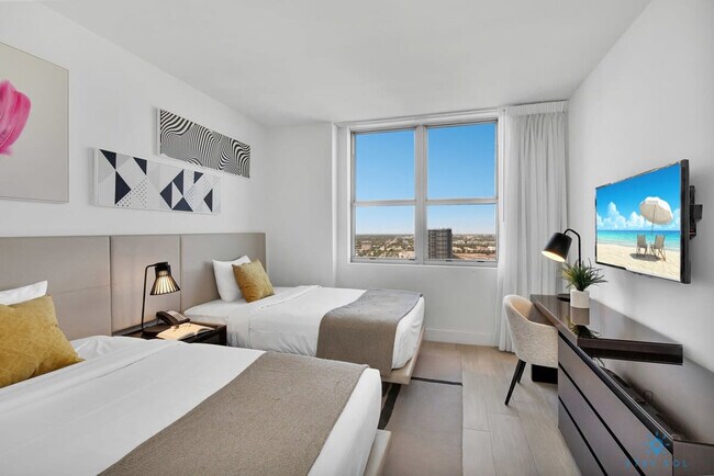 Building Photo - 4010 S Ocean Dr