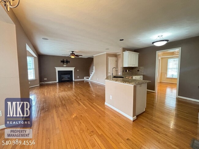 Building Photo - 6423 Westshire Ct