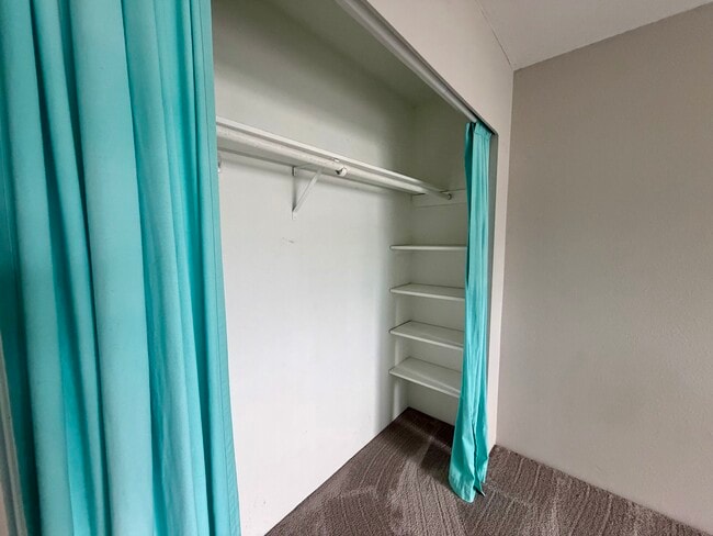 Building Photo - 22985 Marine View Dr S