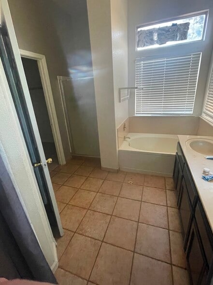 Building Photo - 5421 Indian Ridge Ln
