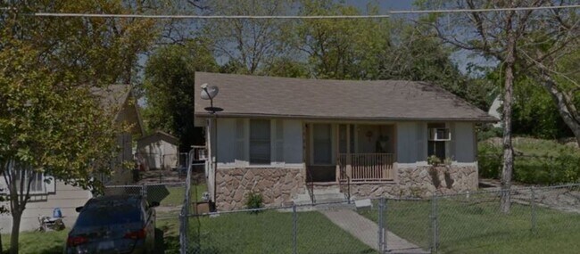 Primary Photo - Charming Single-Family Home in Central City