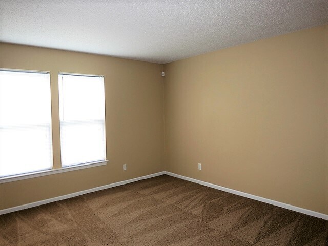 Building Photo - 10395 Carrington Way