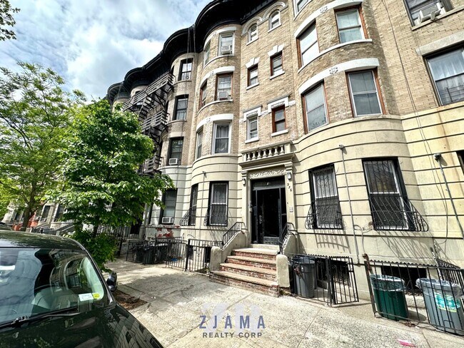 Building Photo - 236 New York Ave