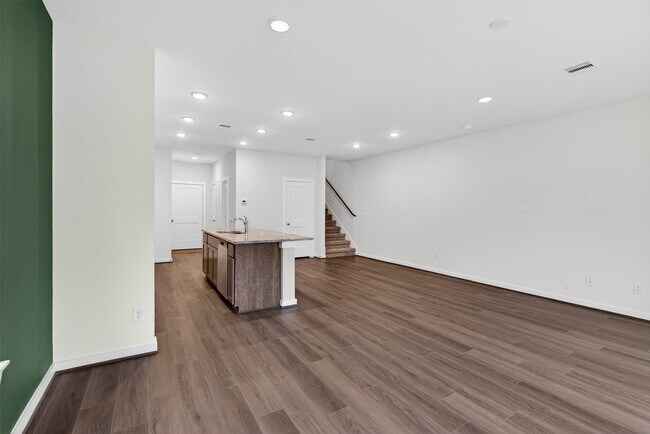 Building Photo - 9113 Highland Northern Wy