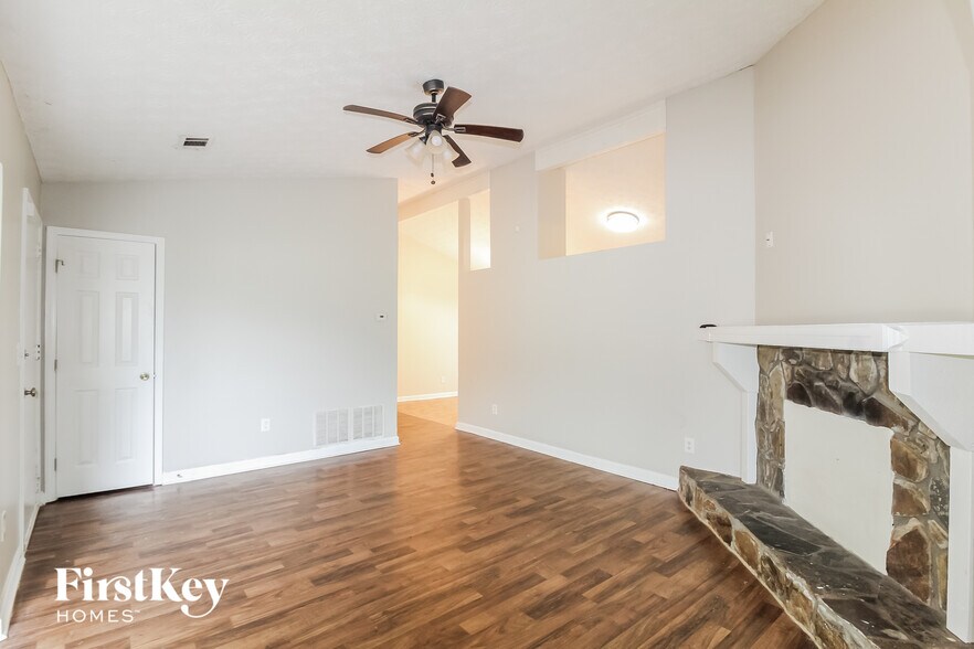 Building Photo - 3972 McGill Dr