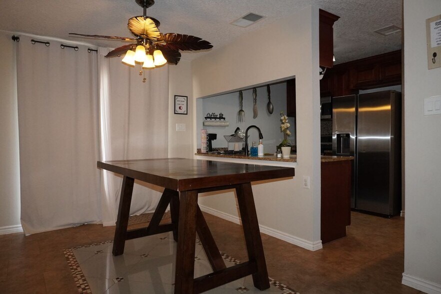 Building Photo - 3632 Candlehill