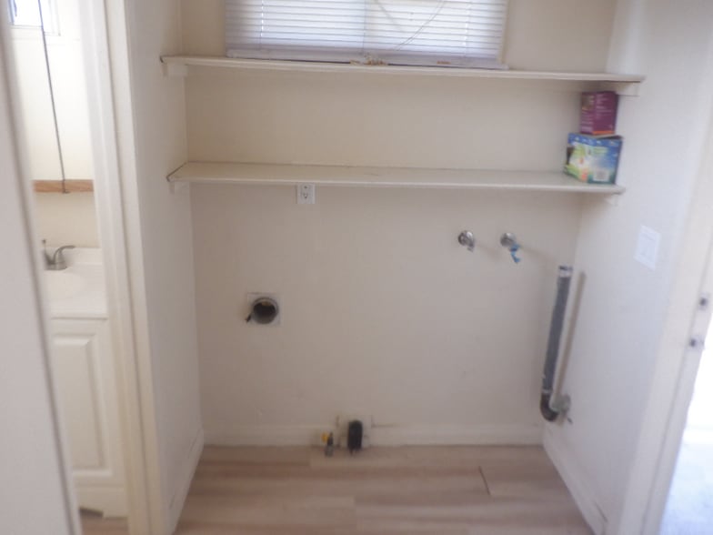 Building Photo - 8853 Stardust Ln