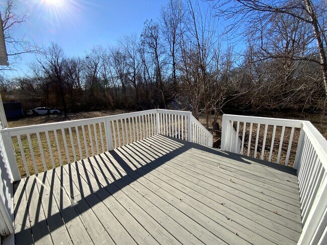 Building Photo - 1416 W Worley St