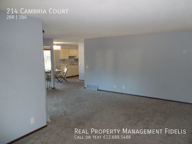 Building Photo - 2 Bedroom, 1 Bathroom Townhome in Woodbury