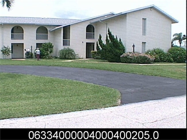 Building Photo - 1845 Robalo Dr