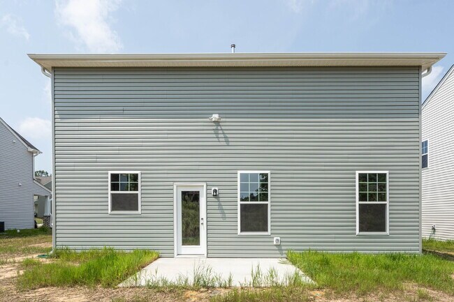 Building Photo - Available on July 10! Modern Home with Spacious Layout Near Downtown Kernersville