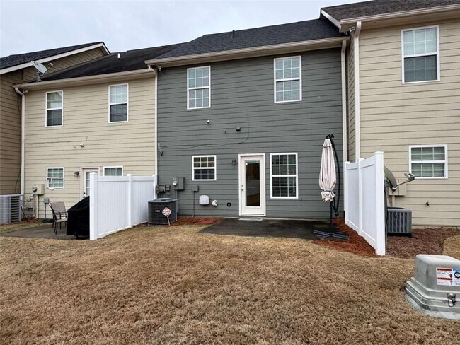 Building Photo - 6494 Whitebeam Trl