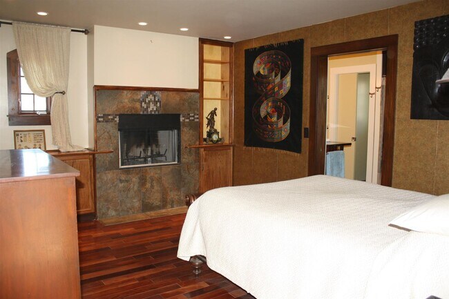 Building Photo - Historic Character Meets Modern Comfort