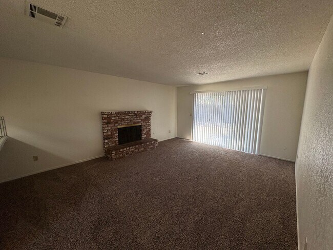 Building Photo - 947 W Seeger Ave