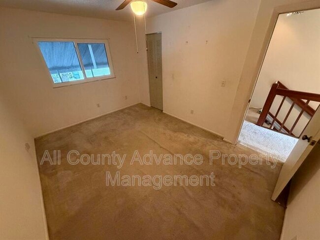 Building Photo - 2751 S Pines Dr