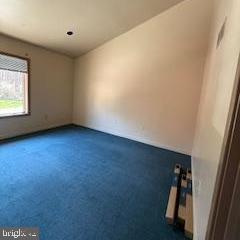 Building Photo - 700 Hunters Rd