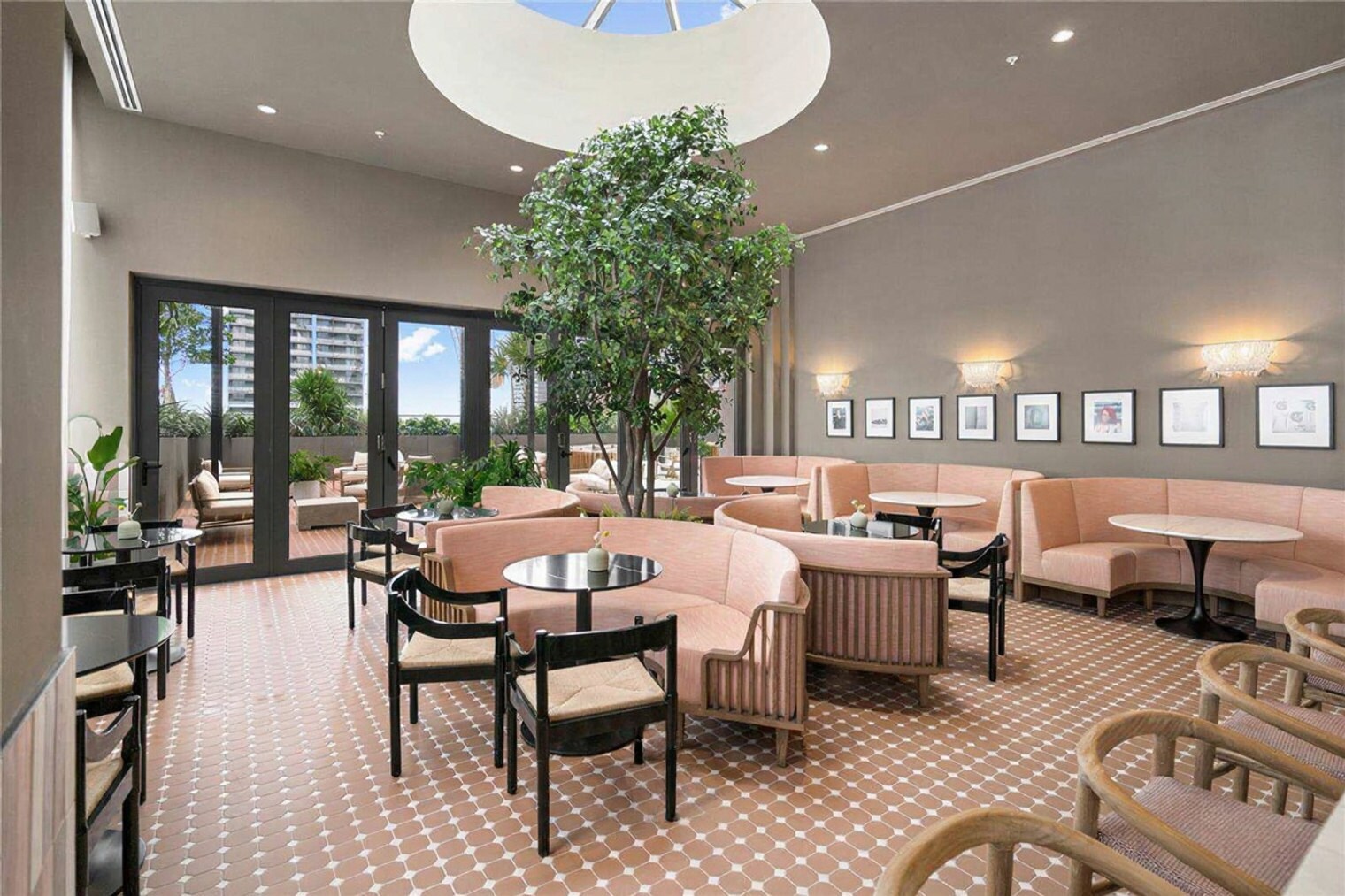 Building Photo - 601 N Miami Ave