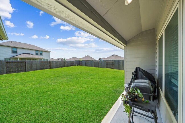 Building Photo - 7406 Hillside Arbor