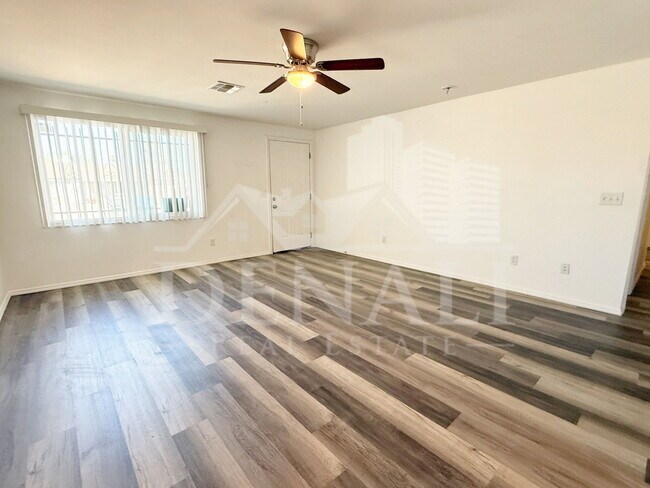 Building Photo - 2027 N 66th Dr