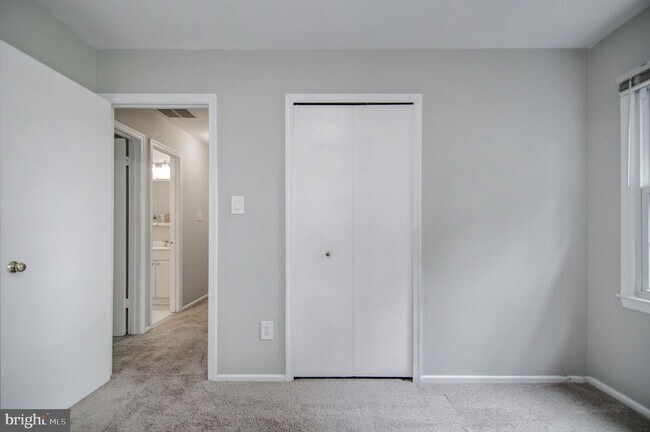 Building Photo - 7763 Durer Ct