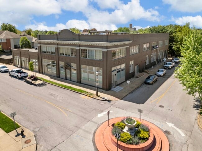 Building Photo - Motorworks