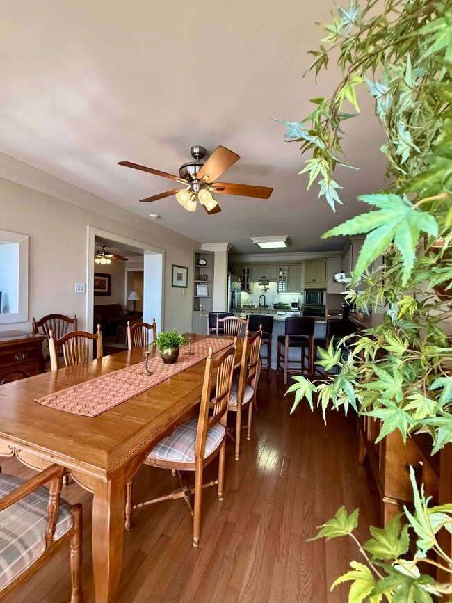 Building Photo - 7701 Wurzbach Rd