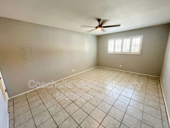 Building Photo - 2160 S Palm Canyon Dr