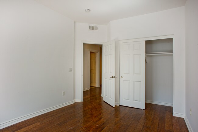 Building Photo - 2339 Chiquita Ln