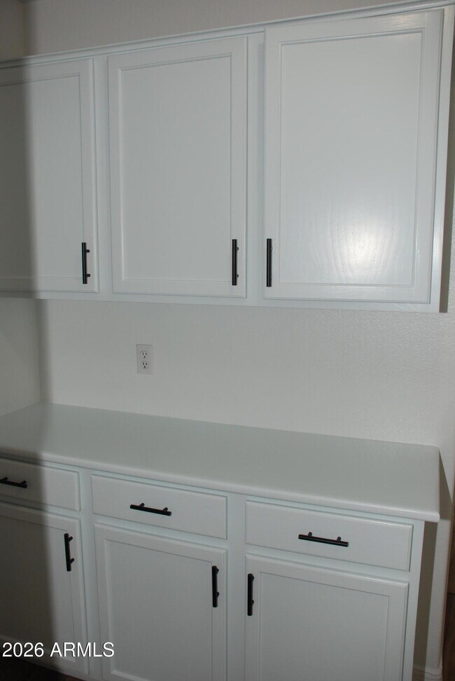 Building Photo - 249 W Grovers Ave