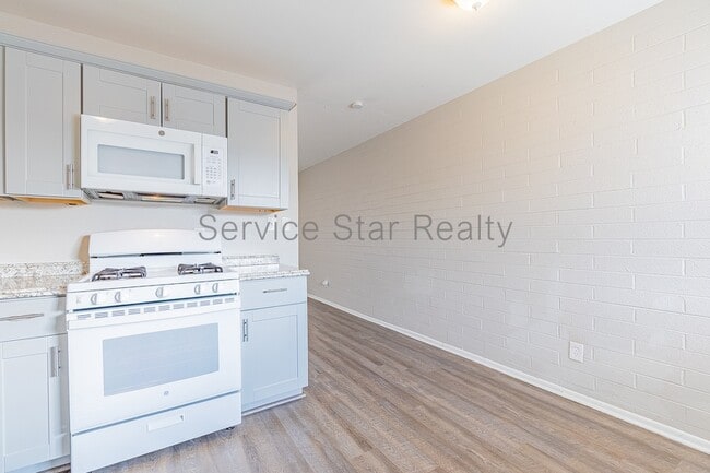 Building Photo - 1638 W Desert Cove Ave