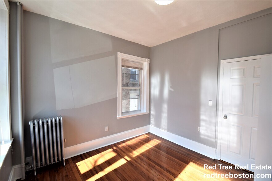 Building Photo - 83 Glenville Ave