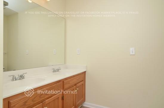 Building Photo - 190 Nowell Dr