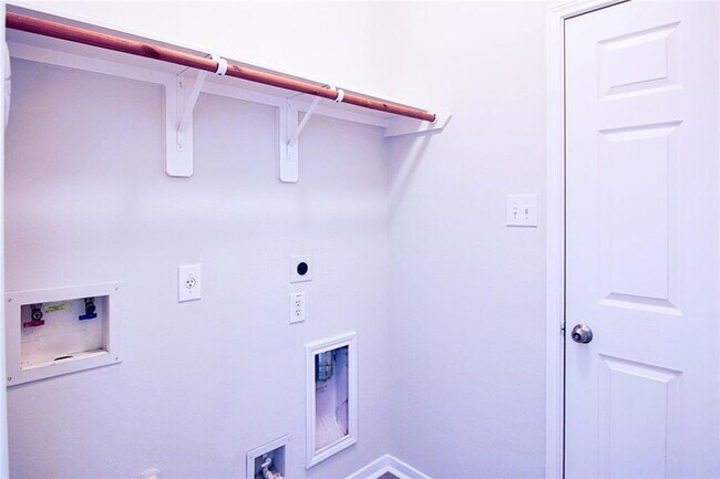 Building Photo - 21622 Amesbury Meadow Ln