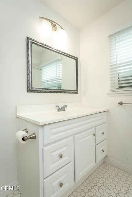 Building Photo - 2520 Upper Terrace