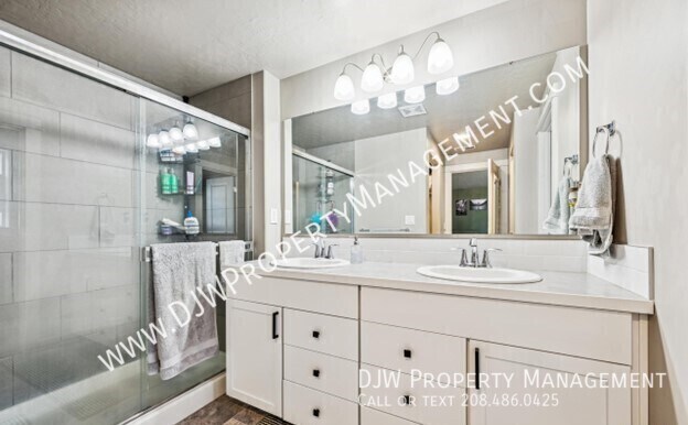 Building Photo - 7528 W Itasco Dr