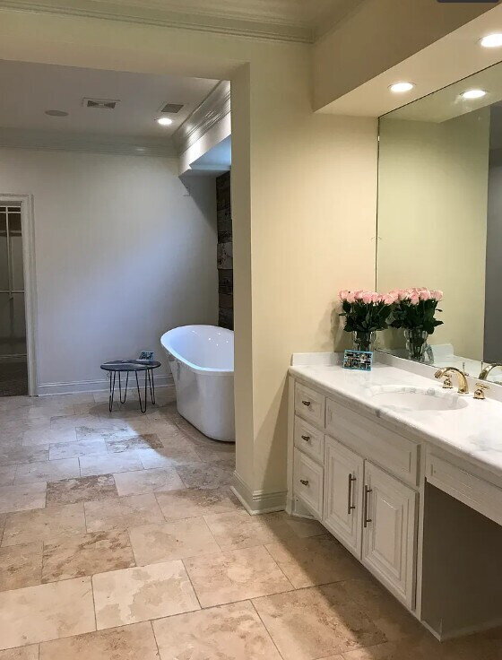 Building Photo - Experience Luxurious Living: Spacious 3-Bedroom Home with Golf Course views on Pebble Beach Drive!