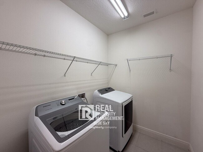 Building Photo - 2130 Scholartree Wy