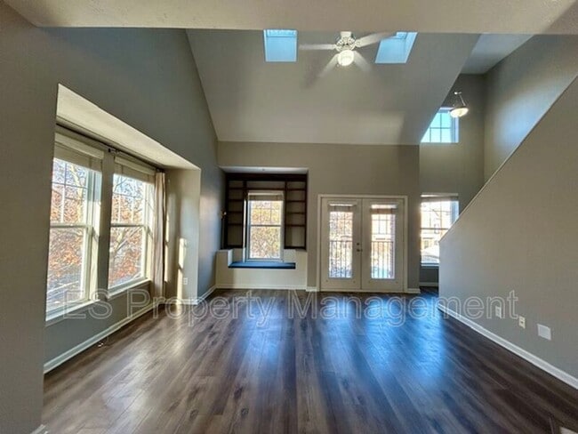 Building Photo - 6606 Reserve Dr