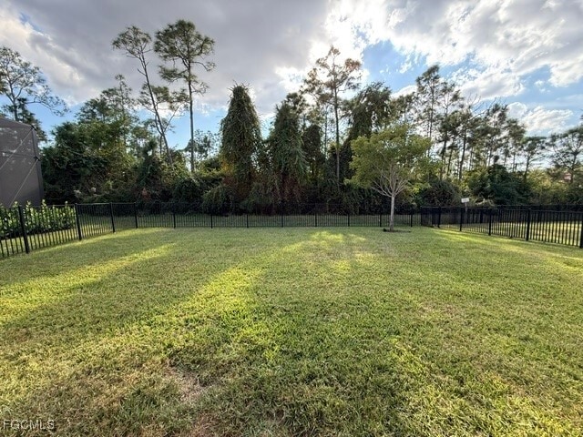 Building Photo - 2852 Royal Gardens Ave