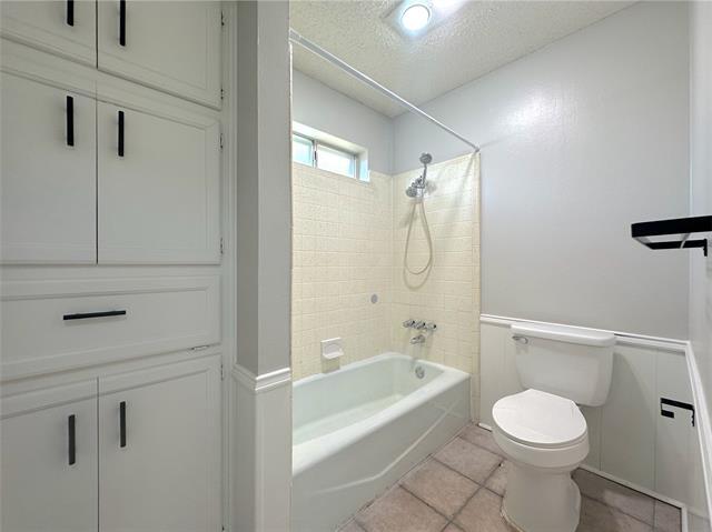 Building Photo - 1706 Hanover Dr