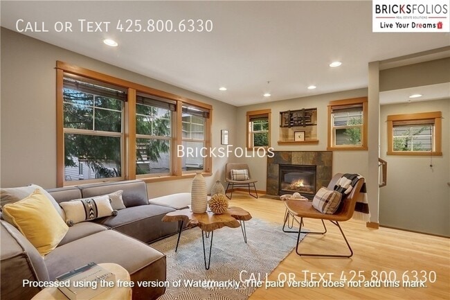 Building Photo - 11316 8th Ave NE