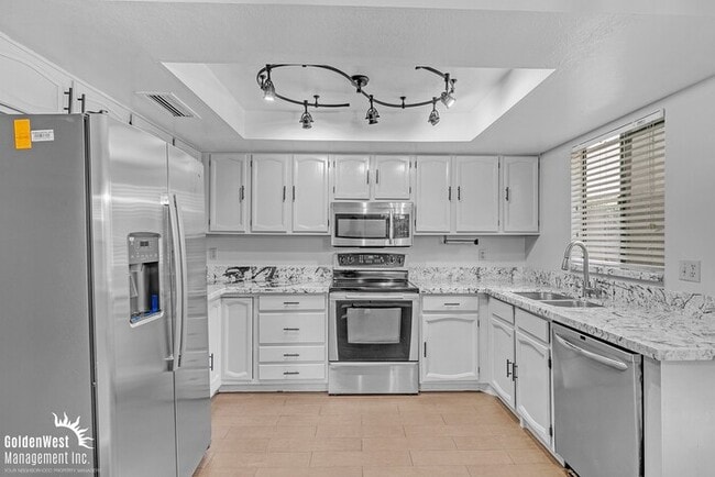 Building Photo - Stunning 2Bdm 2Ba Home in the Heart of Gle...