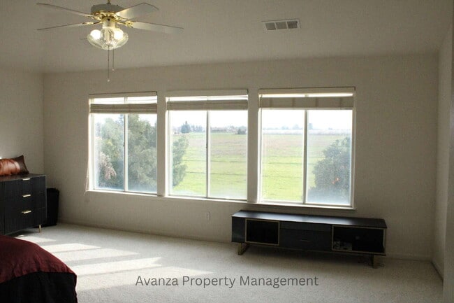 Building Photo - Home for Rent