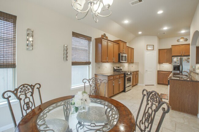 Building Photo - 111 Pheasant Run Dr