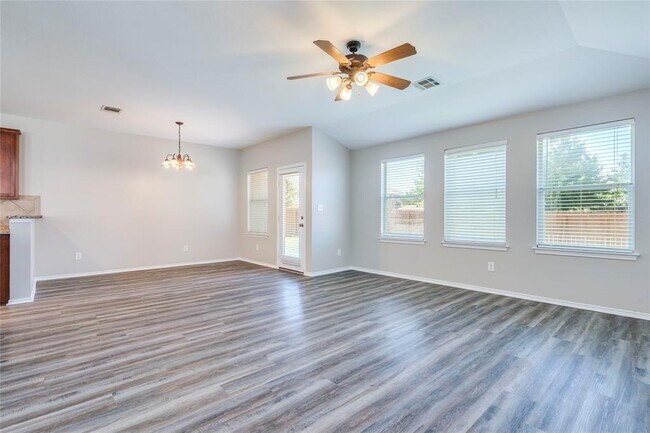 Building Photo - 7722 Buck Meadow Dr