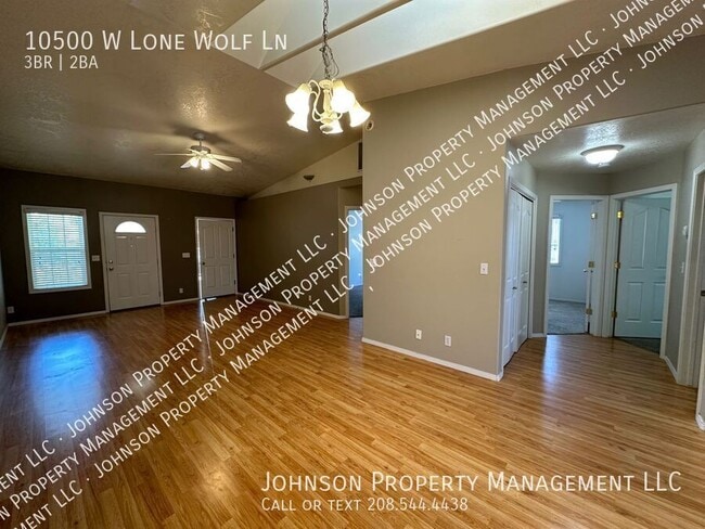 Building Photo - 10500 W Lone Wolf Ln