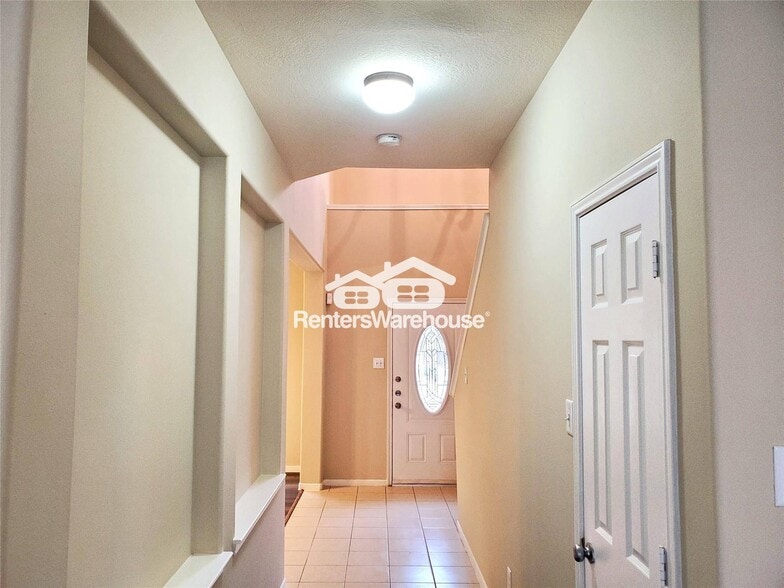 Building Photo - 14238 Englewood Park Ln